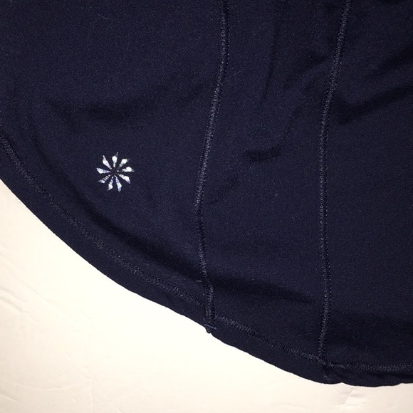 ATHLETA TOP SIZE MEDIUM NAVY - Picture 6 of 7